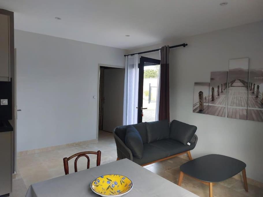 Willa Location Independante Au Coeur Des Alpilles Pour 2 Personnes Avec Jacuzzi Aureille Zewnętrze zdjęcie