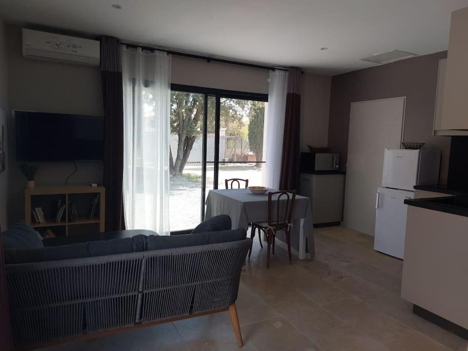 Willa Location Independante Au Coeur Des Alpilles Pour 2 Personnes Avec Jacuzzi Aureille Zewnętrze zdjęcie