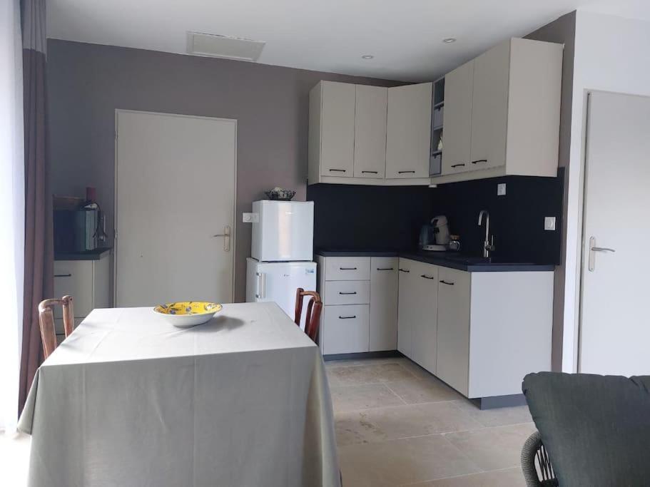 Willa Location Independante Au Coeur Des Alpilles Pour 2 Personnes Avec Jacuzzi Aureille Zewnętrze zdjęcie
