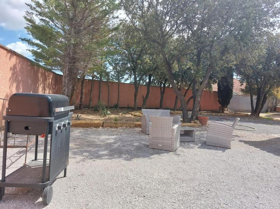 Willa Location Independante Au Coeur Des Alpilles Pour 2 Personnes Avec Jacuzzi Aureille Zewnętrze zdjęcie