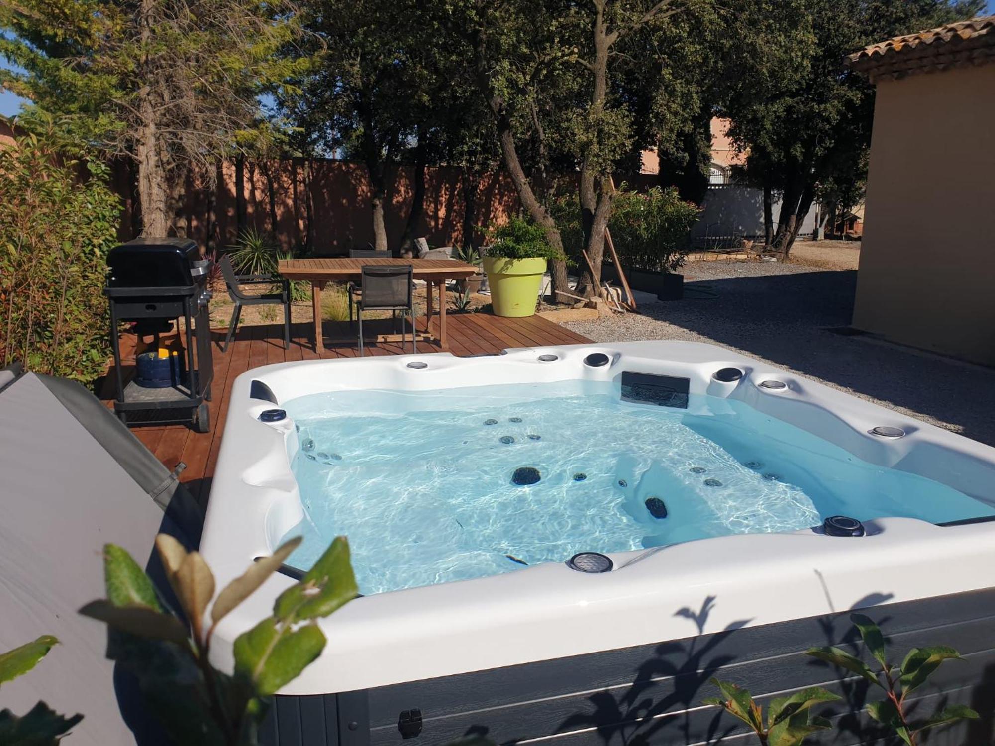 Willa Location Independante Au Coeur Des Alpilles Pour 2 Personnes Avec Jacuzzi Aureille Zewnętrze zdjęcie